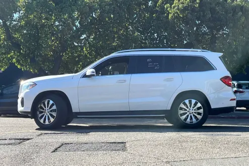 2017 Mercedes Benz GLS 450 4MATIC photo 2