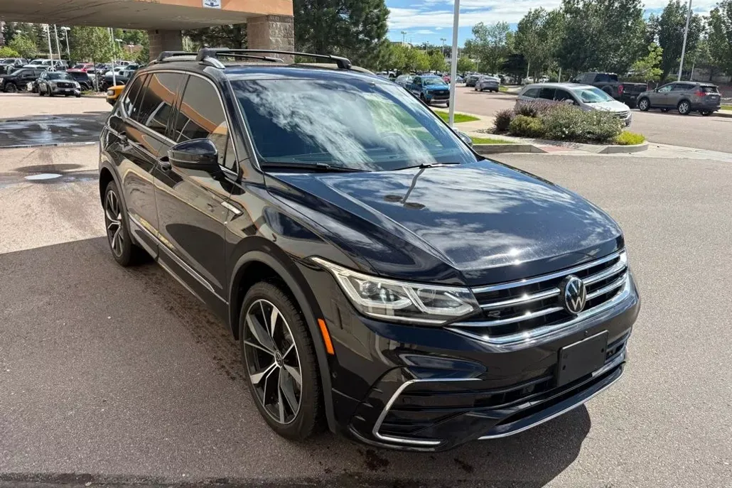 2024 Volkswagen Tiguan SEL R-Line Black photo 1