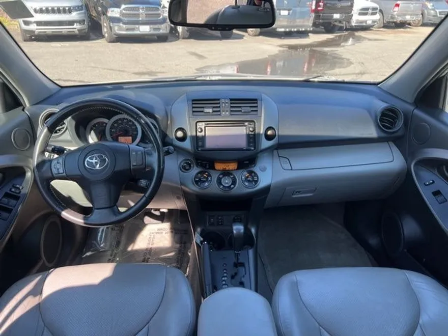 2012 Toyota RAV4 Limited photo 1