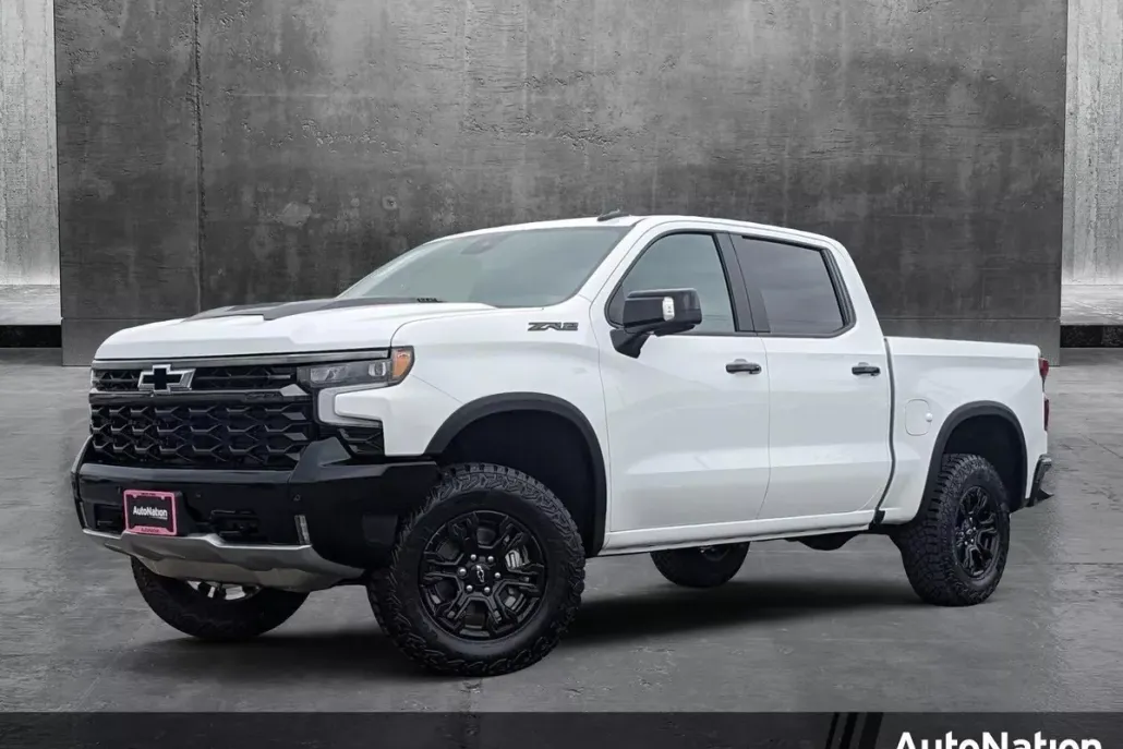 2025 Chevrolet Silverado 1500 ZR2 photo 1