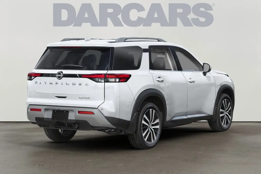 2025 Nissan Pathfinder Platinum photo 1