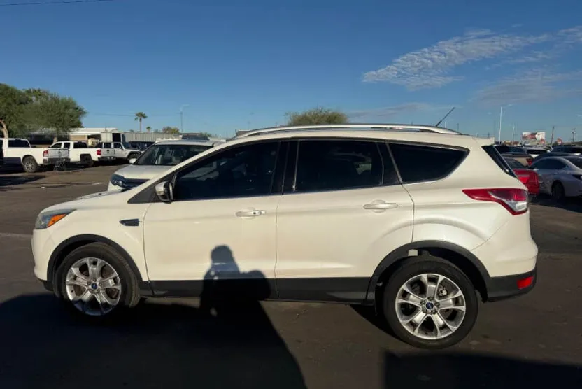 2015 Ford Escape Titanium photo 1