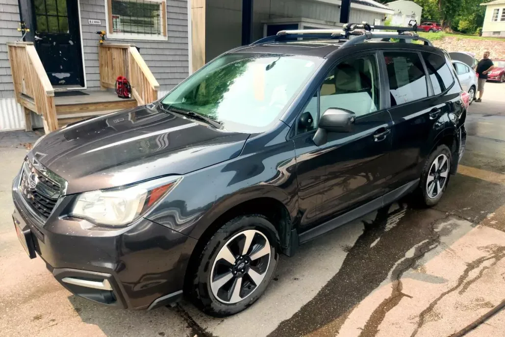 2017 Subaru Forester 2.5i Premium photo 1