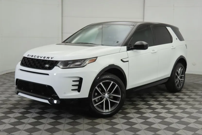 2024 Land Rover Discovery Sport SE photo 1