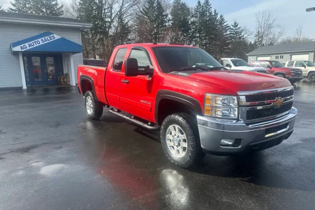 2011 Chevrolet Silverado 2500HD LT photo 1