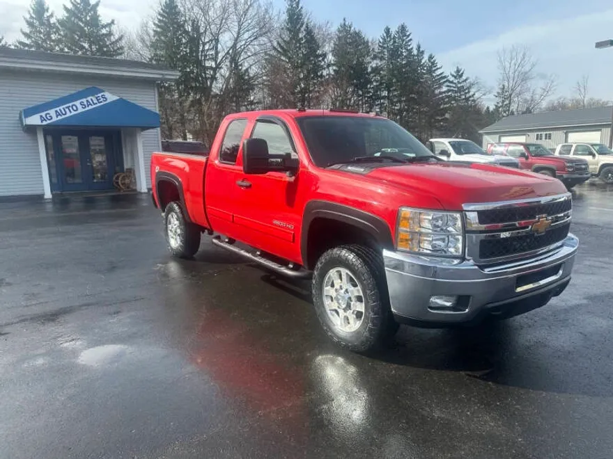 2011 Chevrolet Silverado 2500HD LT photo 1