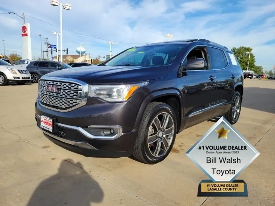 2017 Gmc Acadia Denali photo 1