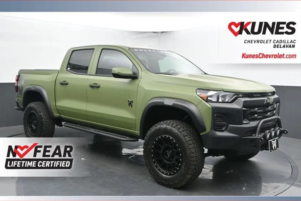 2025 Chevrolet Colorado Trail Boss photo 1