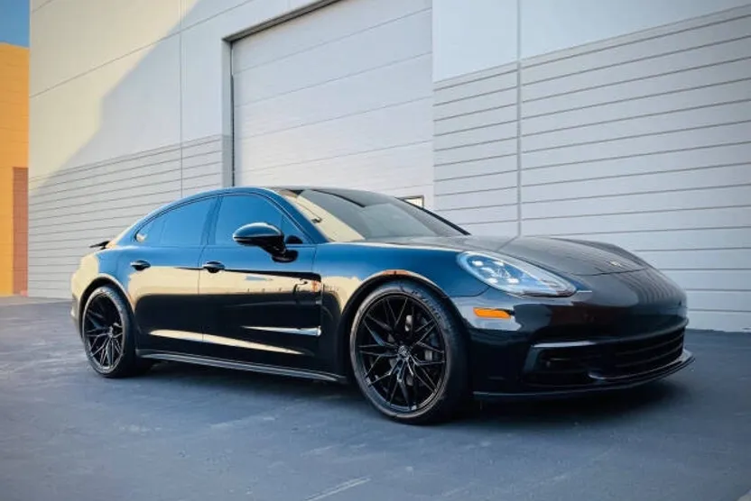 2017 Porsche Panamera 4S photo 1