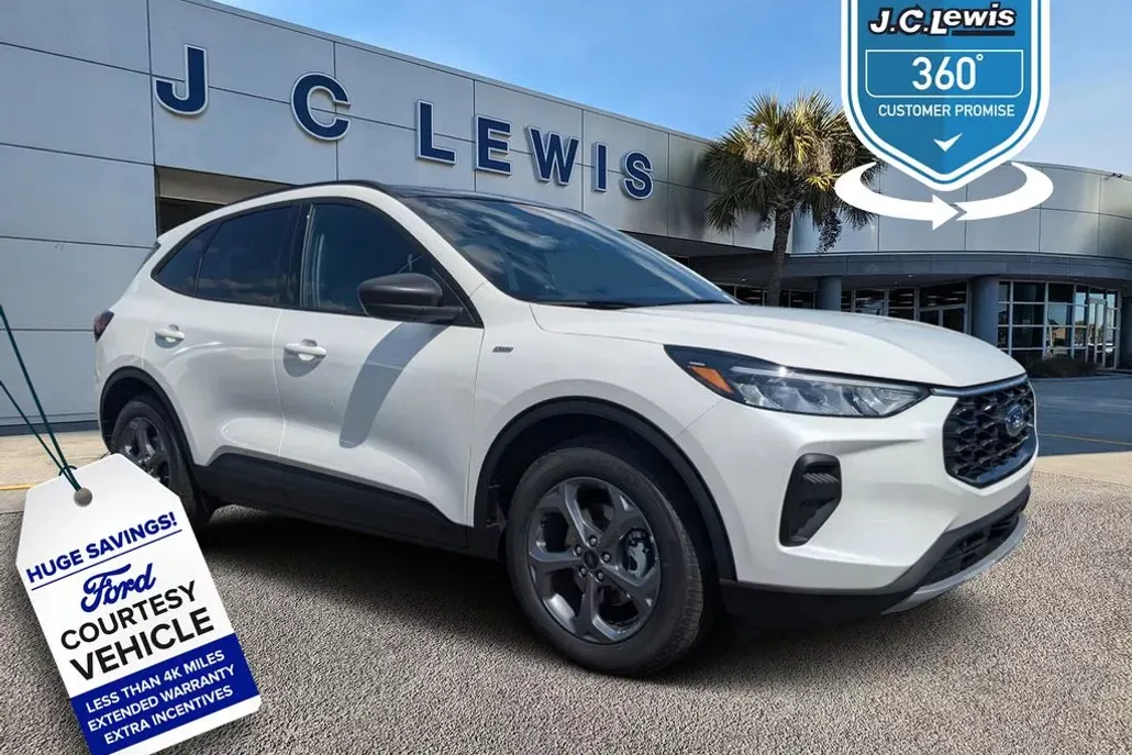 2025 Ford Escape ST-Line photo 1