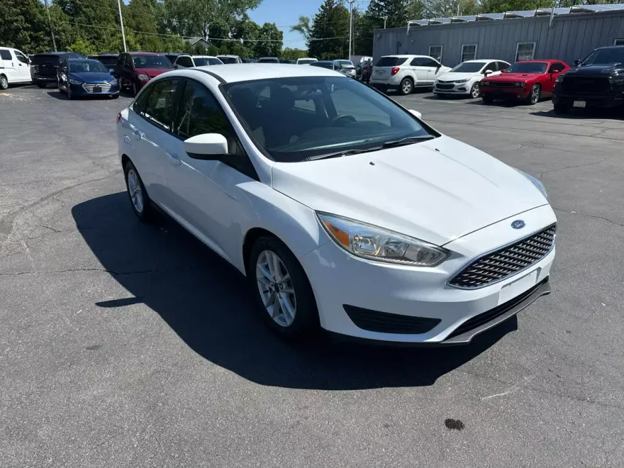 2018 Ford Focus SE photo 1
