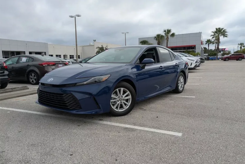 2026 Toyota Camry LE photo 1