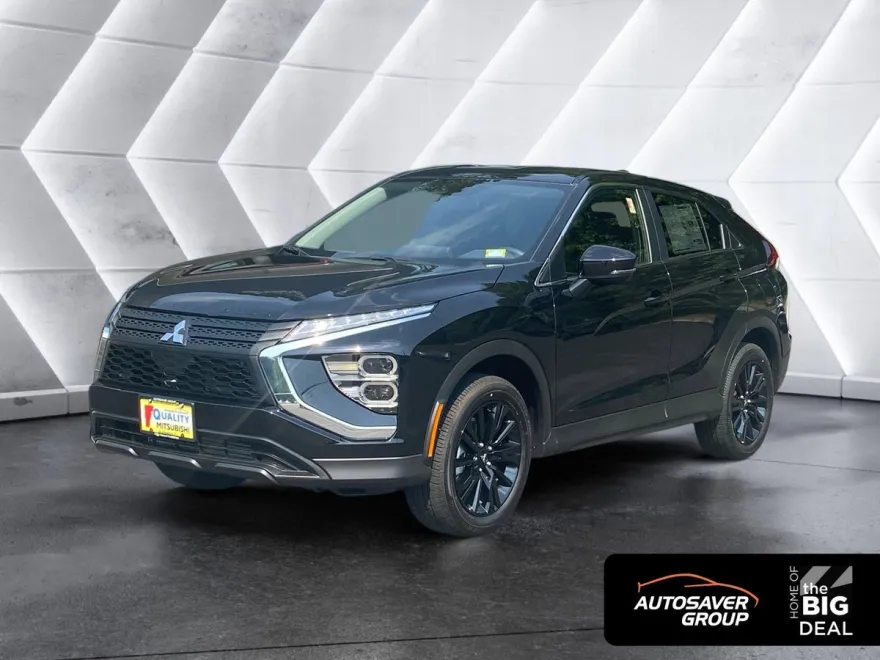 2025 Mitsubishi Eclipse Cross LE photo 1