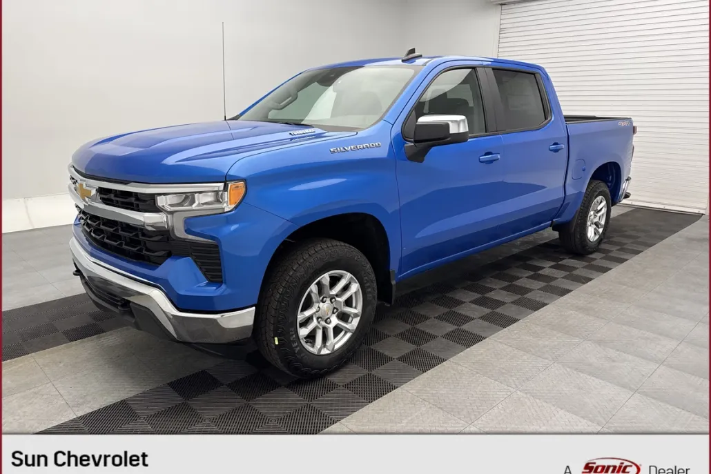 2025 Chevrolet Silverado 1500 LT photo 1