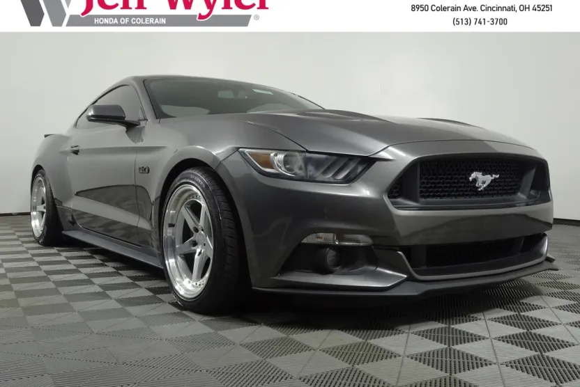 2016 Ford Mustang GT photo 1