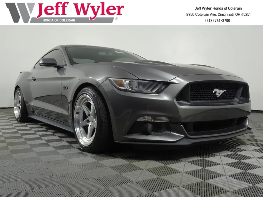 2016 Ford Mustang GT photo 1