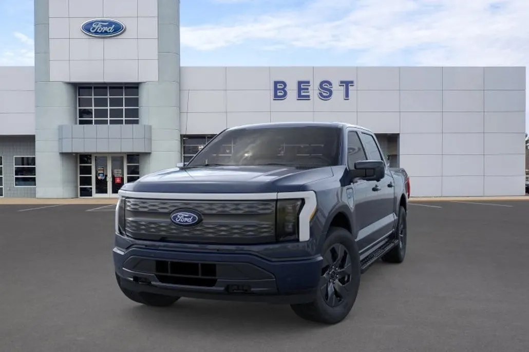 2025 Ford F-150 Lightning Lariat photo 1