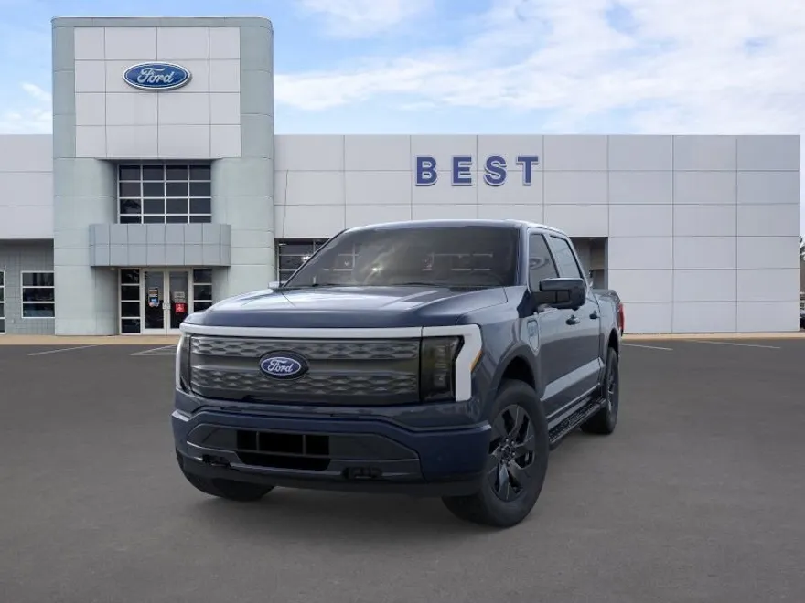 2025 Ford F-150 Lightning Lariat photo 1