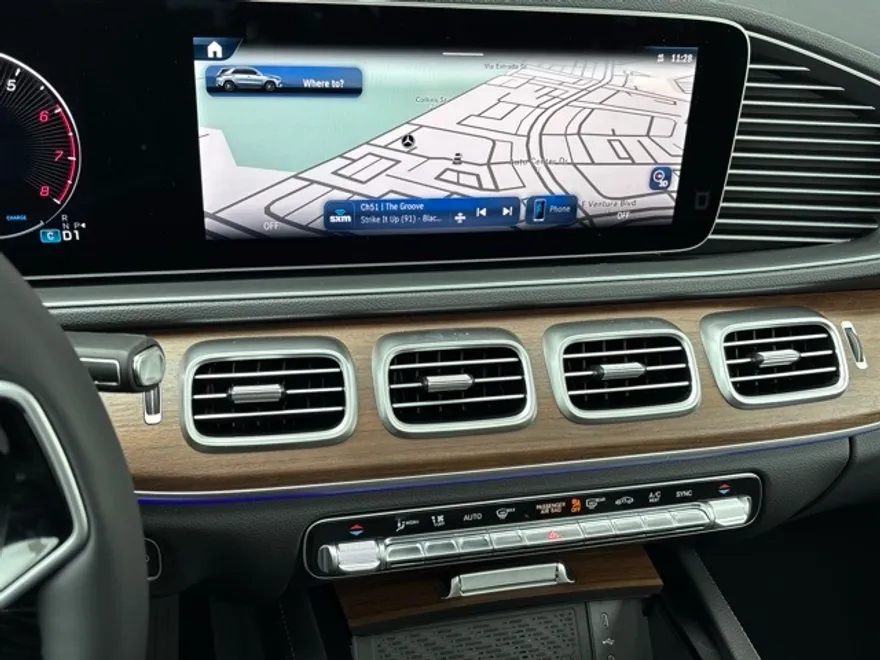 2025 Mercedes Benz GLE 350 4MATIC photo 1