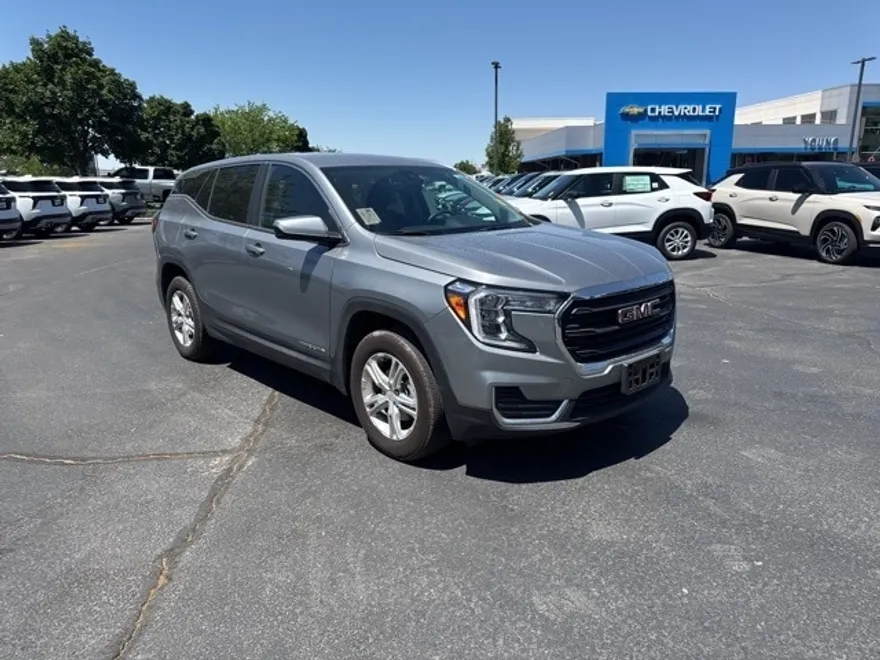 2024 Gmc Terrain SLE photo 1