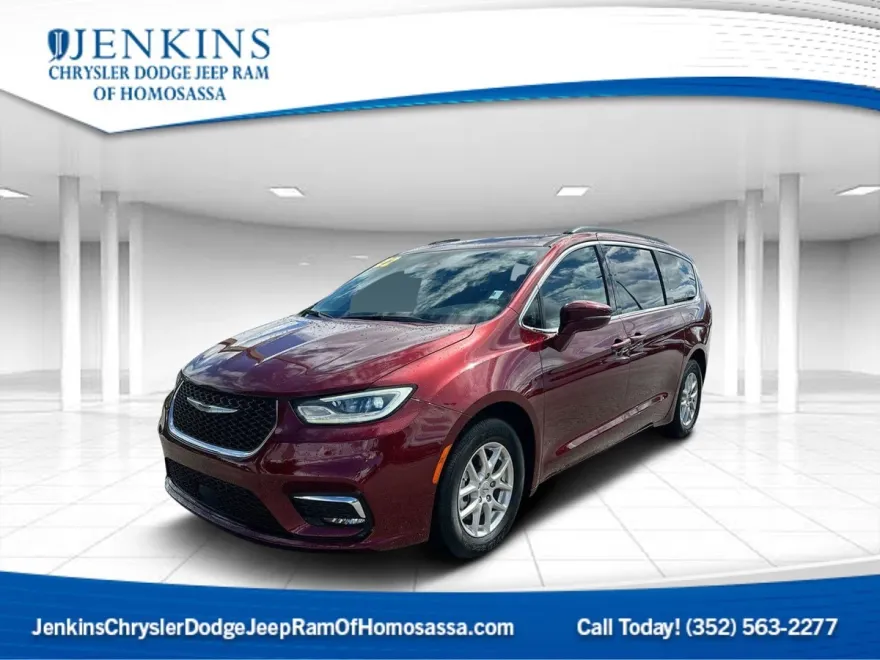 2022 Chrysler Pacifica Touring L photo 1