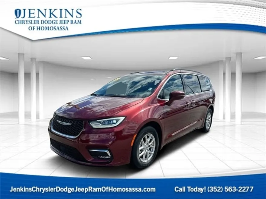2022 Chrysler Pacifica Touring L photo 1
