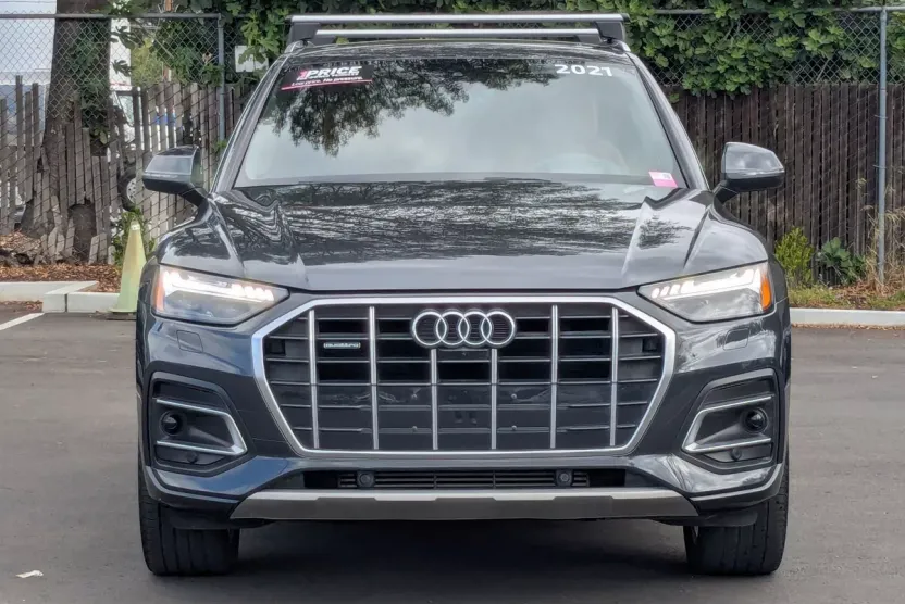 2021 Audi Q5 45 Premium photo 1