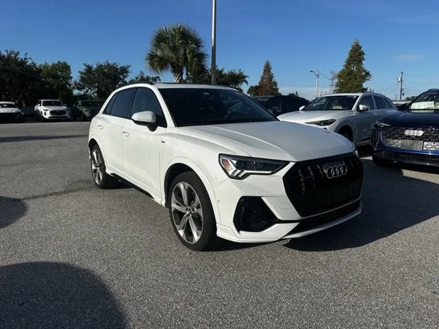 2021 Audi Q3 S line Premium Plus 45 TFSI photo 1