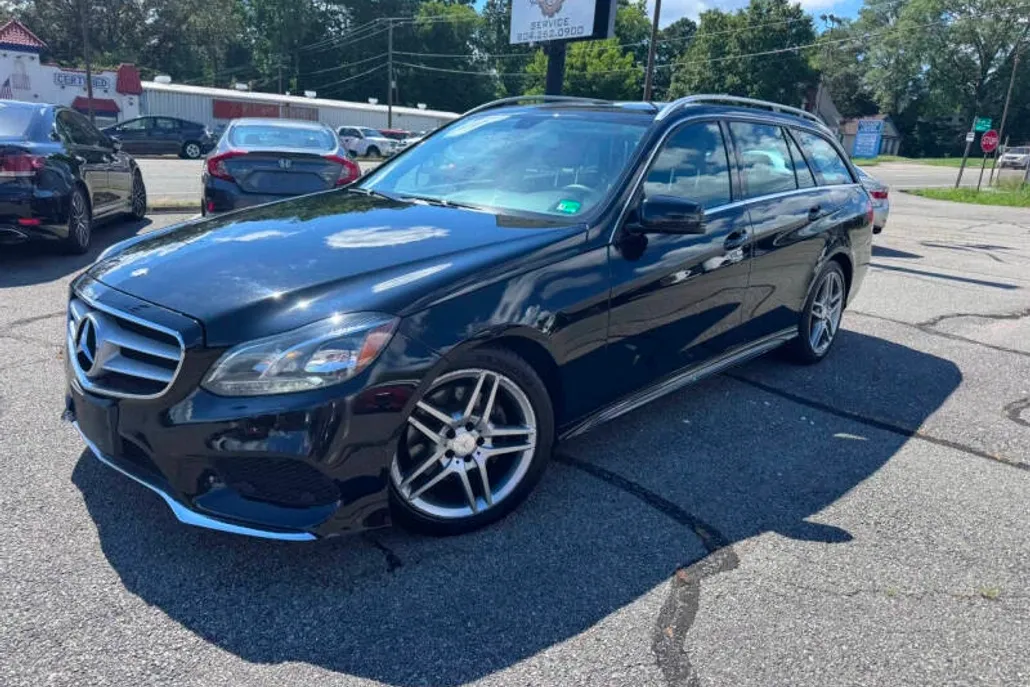 2014 Mercedes Benz E 350 Sport 4MATIC photo 1