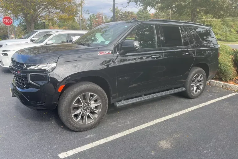 2023 Chevrolet Tahoe Z71 photo 1
