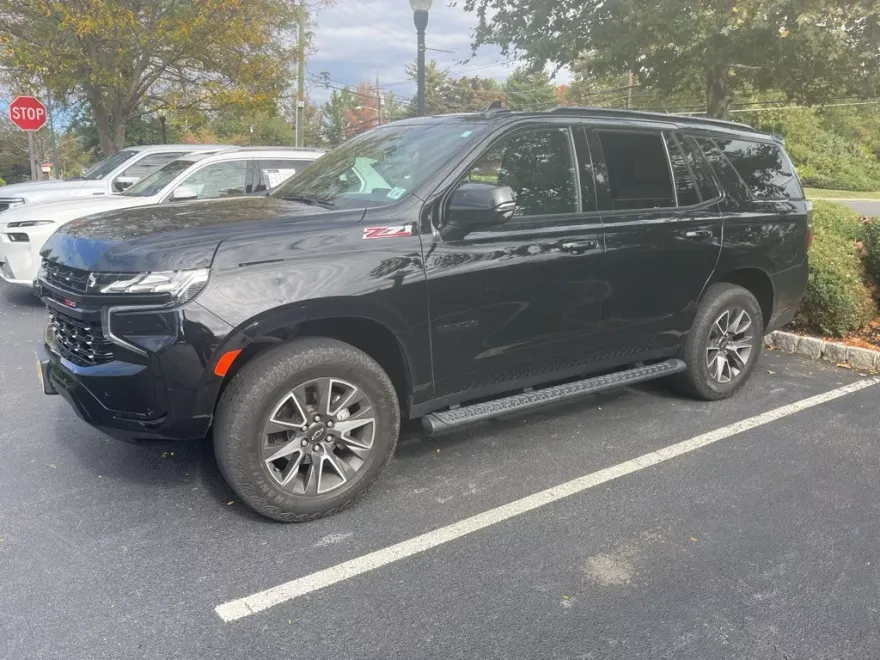 2023 Chevrolet Tahoe Z71 photo 1