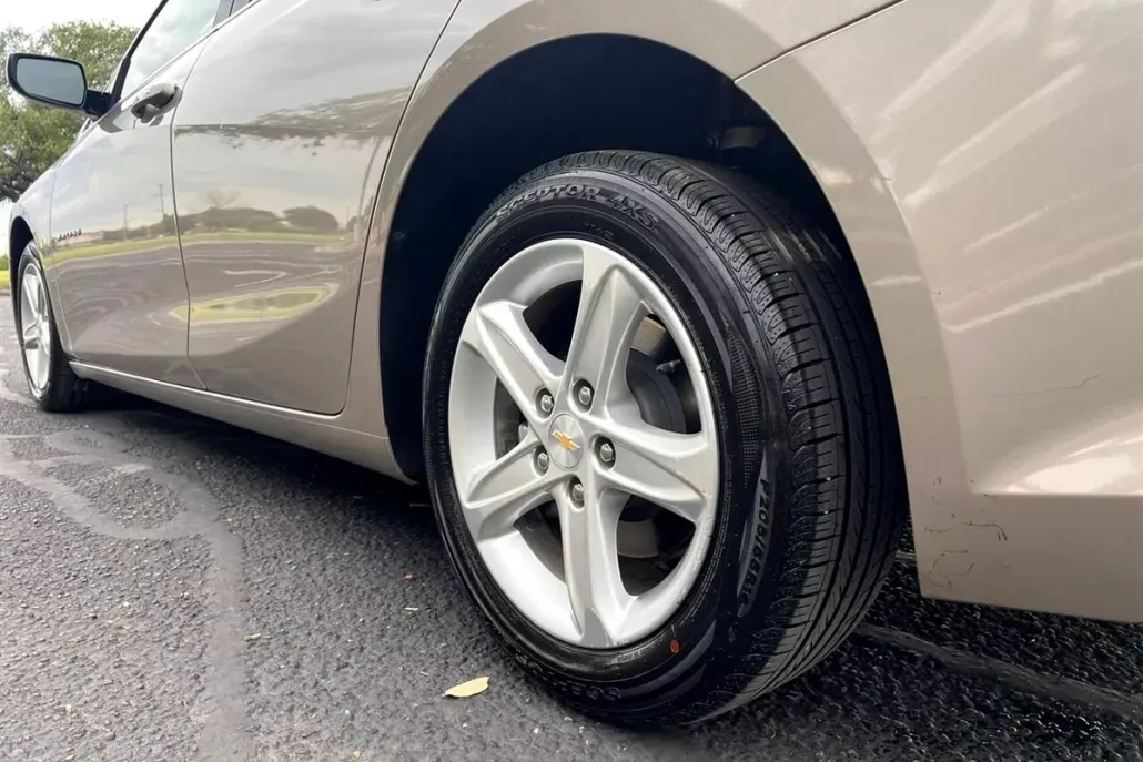 2022 Chevrolet Malibu 1LT photo 1