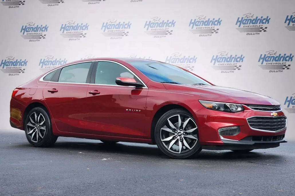 2017 Chevrolet Malibu 1LT photo 1