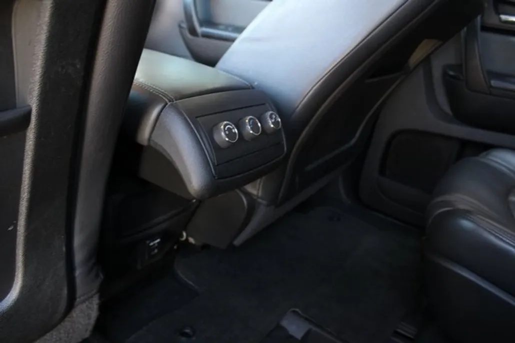2014 Chevrolet Traverse 1LT photo 1