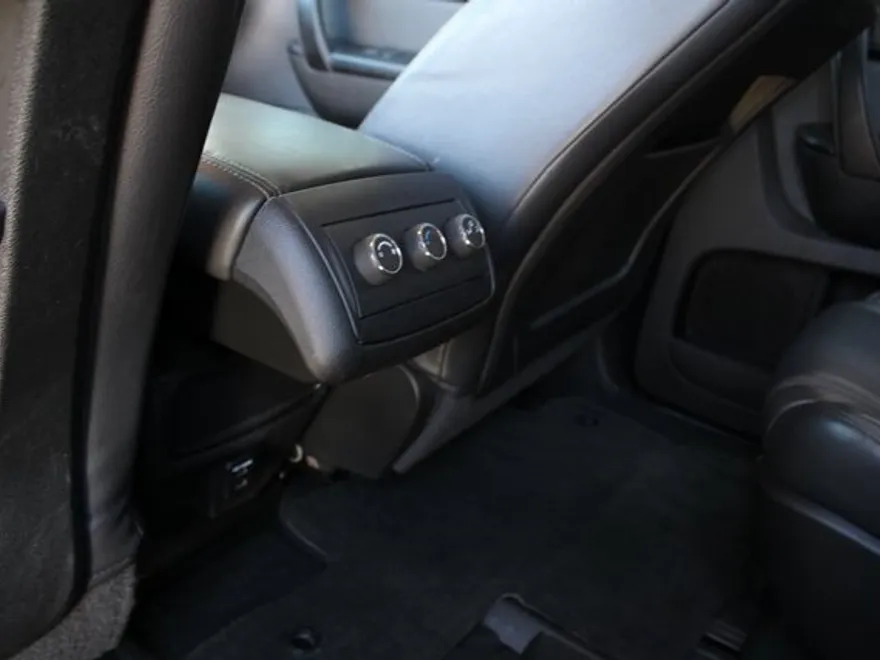 2014 Chevrolet Traverse 1LT photo 1