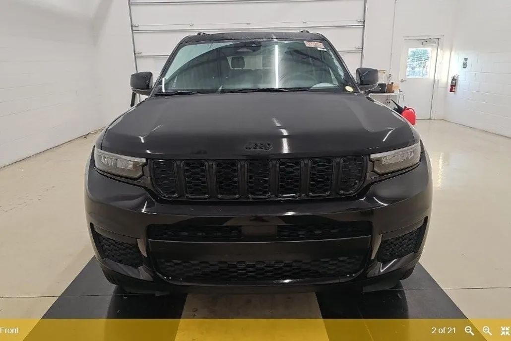 2024 Jeep Grand Cherokee Altitude photo 1