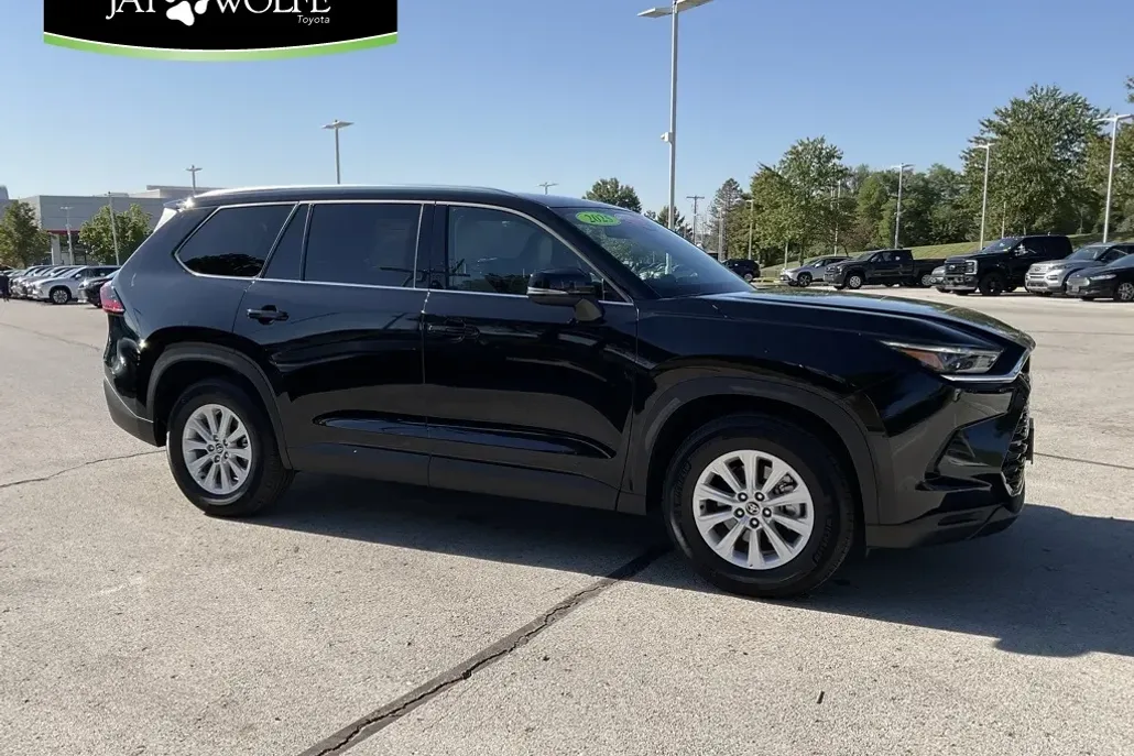 2025 Toyota Grand Highlander XLE photo 1