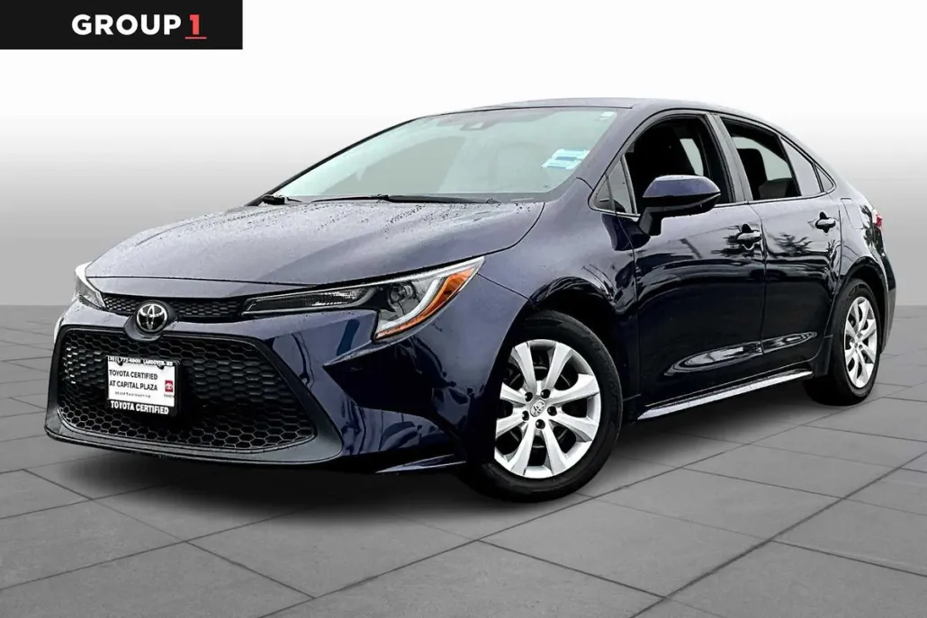 2022 Toyota Corolla LE photo 1