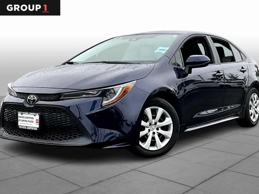 2022 Toyota Corolla LE photo 1