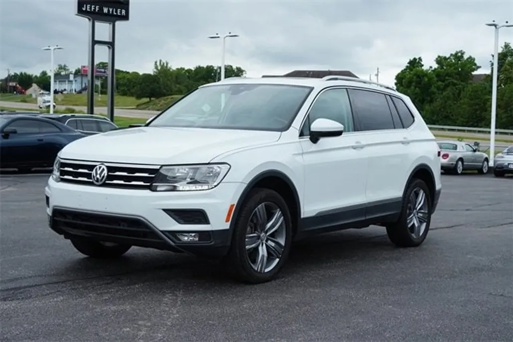 2020 Volkswagen Tiguan SEL photo 1