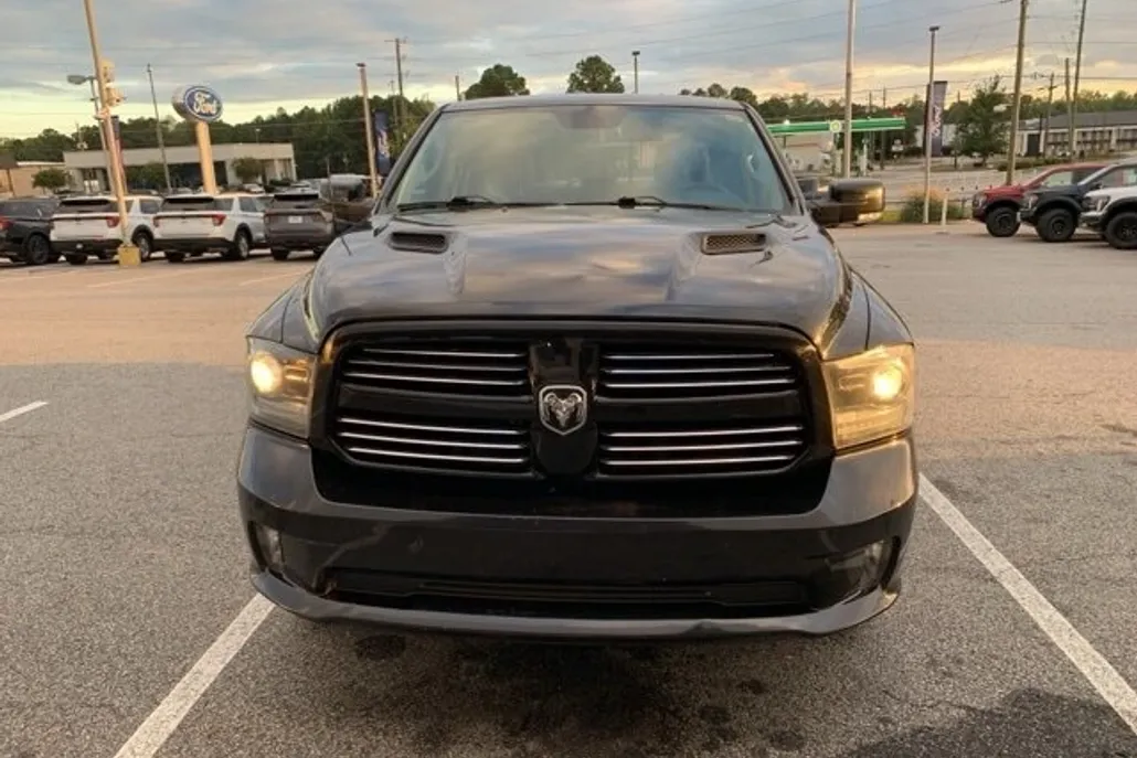 2016 Ram 1500 Sport photo 1