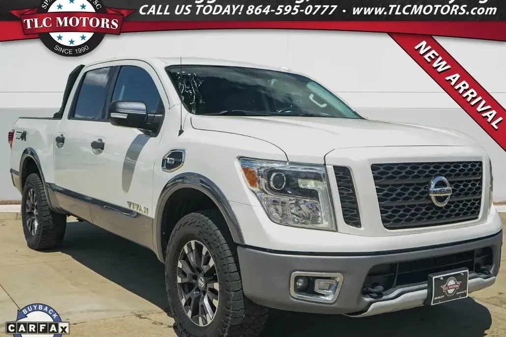 2017 Nissan Titan PRO-4X photo 1