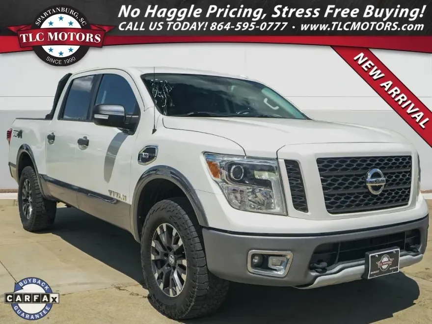2017 Nissan Titan PRO-4X photo 1