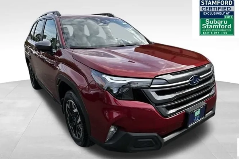 2025 Subaru Forester Premium photo 1