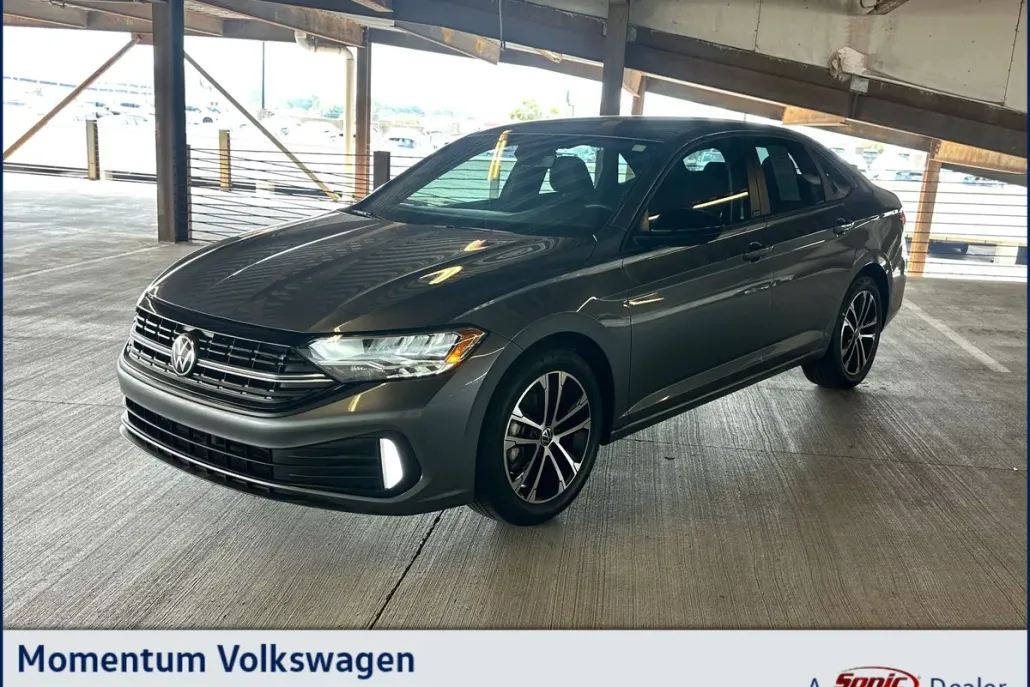 2024 Volkswagen Jetta Sport photo 1