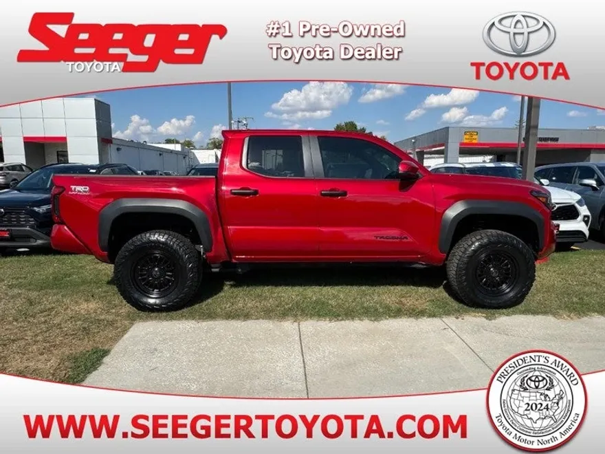 2024 Toyota Tacoma 4x4 SR5 Double Cab photo 1