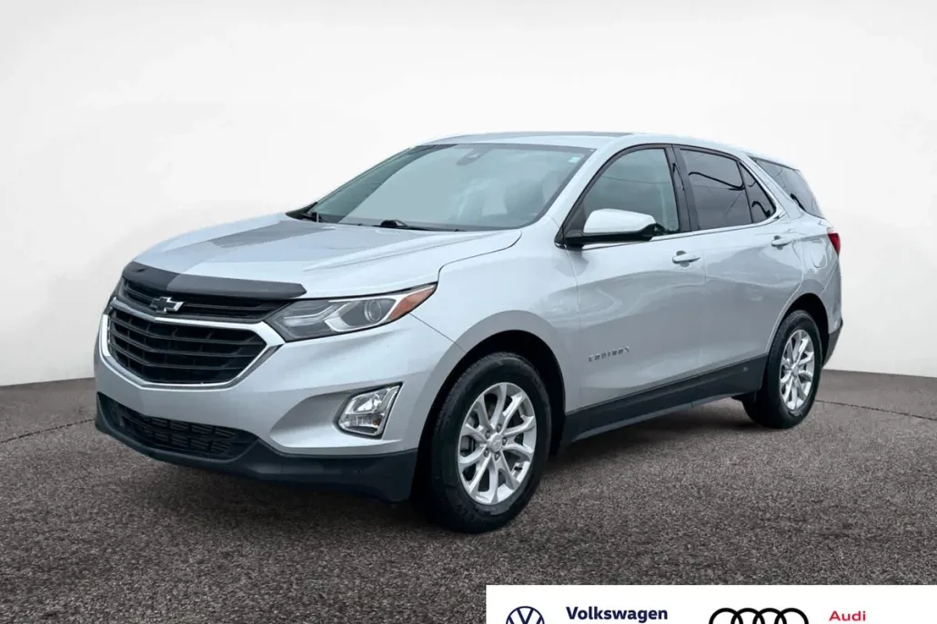 2020 Chevrolet Equinox LT photo 1