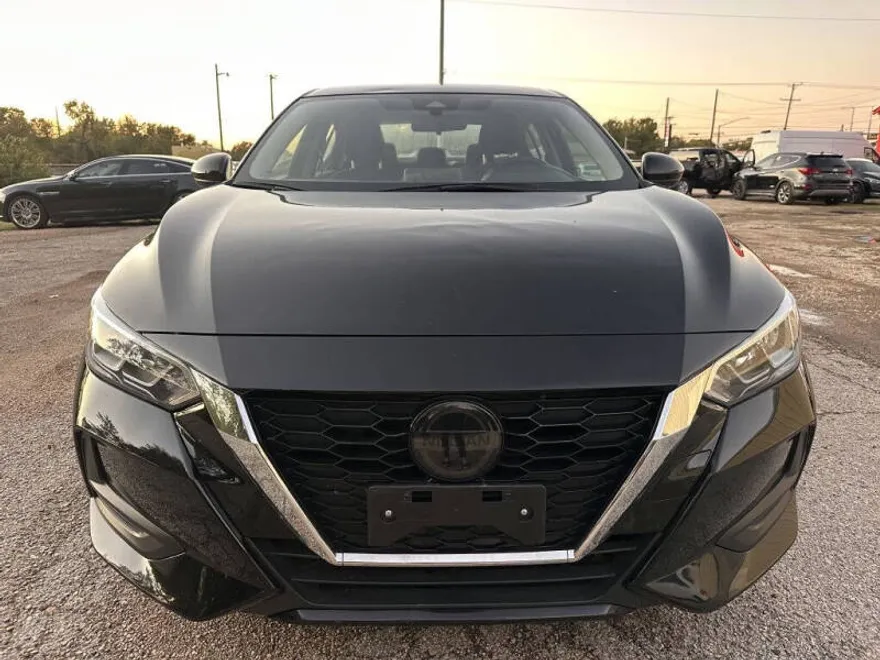 2022 Nissan Sentra SV photo 1