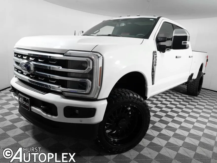 2024 Ford F-350 Platinum photo 1