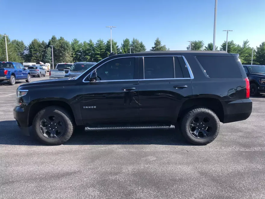 2019 Chevrolet Tahoe LS photo 1